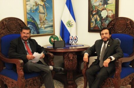 Vicepresidente Ulloa señala que Nayib Bukele podrá reelegirse por un nuevo partido político