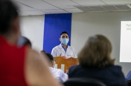 Capacitan a personal del Hospital Santa Teresa de Zacatecoluca para identificar y atender viruela del mono