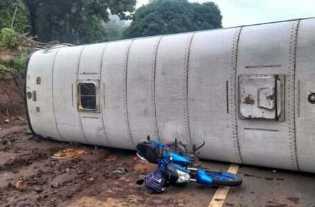 Bus volcado en desvío a Sacacoyo deja 9 lesionados