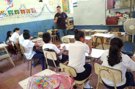 Alcaldía de Zaragoza imparte clases de informática en el Centro Escolar Padre Mario Adin