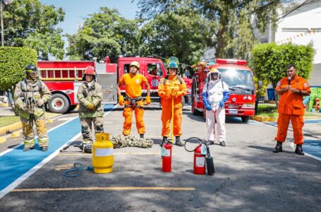 Bomberos desarrolla jornada educativa en el CNR