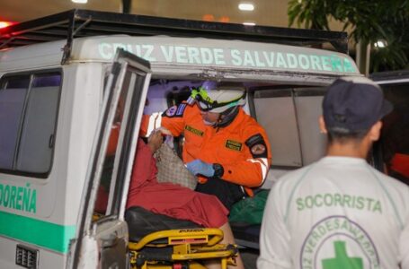 Cinco lesionados deja accidente de tránsito en barrio San Jacinto, San Salvador