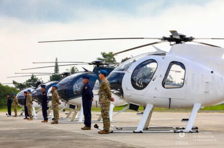 Ministerio de Defensa recibe donativo de cuatro helicópteros de parte de EE.UU.