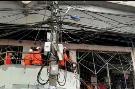 Reportan conato de incendio frente al mercado Sagrado Corazón, de San Salvador