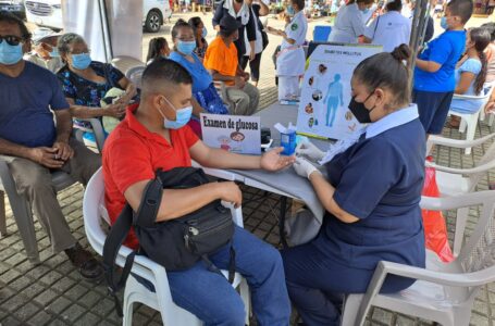 Salud desarrolla jornada médica en el municipio de Nahuizalco en Sonsonate