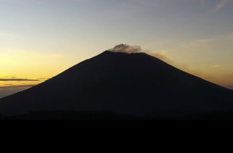 Más explosiones reporta el MARN en el volcán Chaparrastique