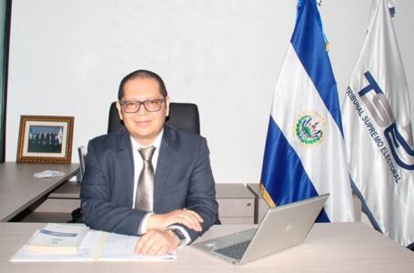 Magistrado Rubén Meléndez del TSE afirma que cumplirá sentencia que habilita reelección presidencial