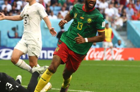 Camerún y Serbia empatan a 3 y se complican su clasificación