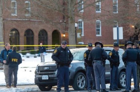 Tres muertos y dos heridos en tiroteo en Universidad de Virginia