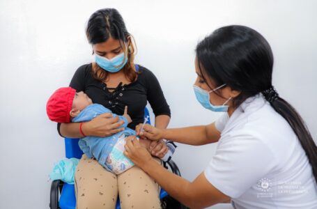 “Ponte al día” se denomina la campaña de Salud para vacunar a niños salvadoreños