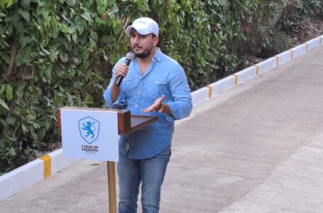 Alcalde César Godoy inaugura pavimentación de 300 metros del pasaje Monge, en colonia Santa Teresa