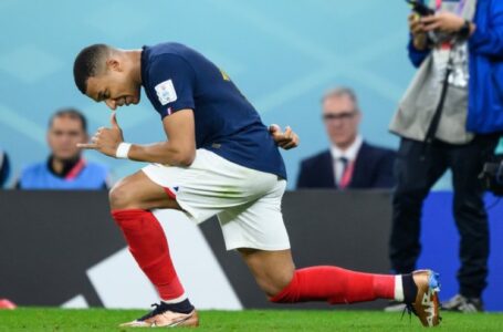 Francia se clasifica a cuartos de final tras vencer a Polonia 3-1