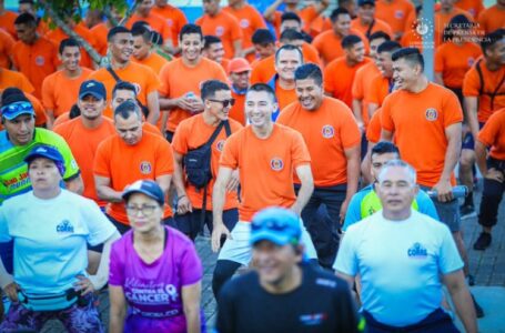 Concurrencia masiva y se registra en la carrera “Con Bomberos El Salvador 2022″