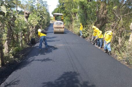 Obras Públicas continúa trabajos en Ahuachapán para mejorar movilidad