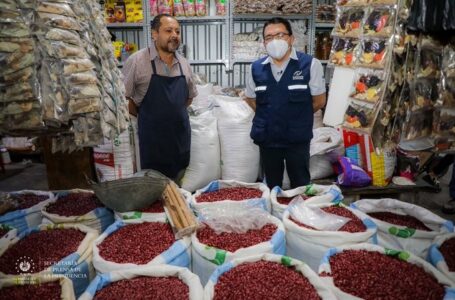 Defensoría del Consumidor en nueva verificación de precios de granos básicos en San Salvador