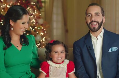 Familia presidencial de El Salvador envía un mensaje de navidad destacando el clima de seguridad
