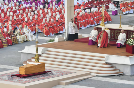 FOTOS: Restos de Benedicto XVI descansarán en la misma tumba de Juan Pablo II