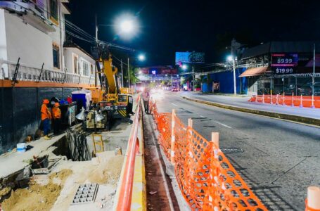 Obras Públicas y FOVIAL registran 50 % de avance en instalación de tuberías en la 49 avenida sur