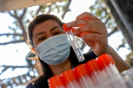 Población de Aguilares se somete a pruebas gratuitas para detectar casos de covid-19