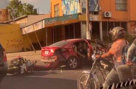 Un motociclista fallecido y un lesionado deja accidente de tránsito en San Vicente