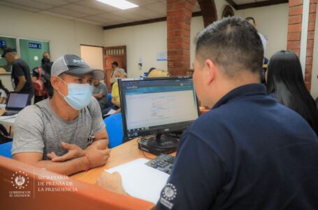 Usuarios de ANDA contarán con horarios ampliados y mejores servicios en sucursal de San Vicente