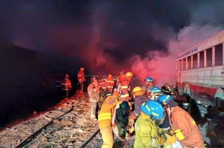 Al menos 3 autobuses quemados en incendio registrado en parqueo de ruta 41-D en Soyapango