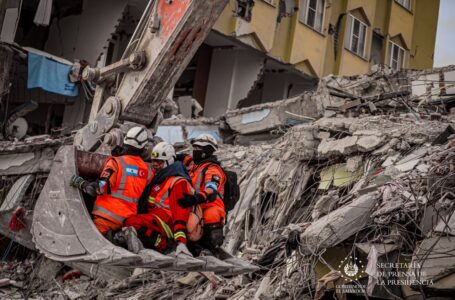 Misión salvadoreña inicia labores de búsqueda y rescate por terremotos en Turquía