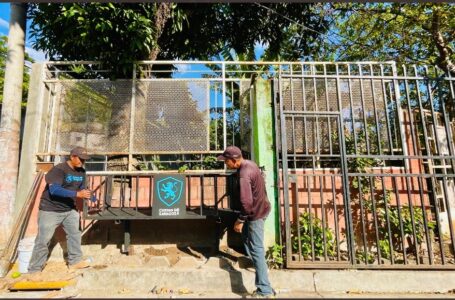 Alcaldía de Zaragoza instala contenedor para recolectar basura en colonia Jardines de Zaragoza