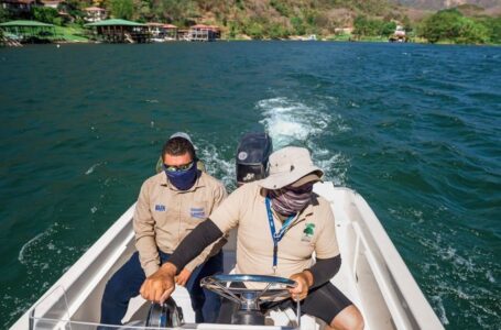 Medio Ambiente garantiza biodiversidad en lago de Coatepeque