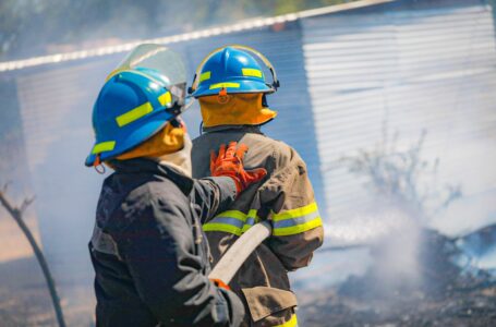 Racha de incendio en maleza seca ha sido atendida por Bomberos esta tarde