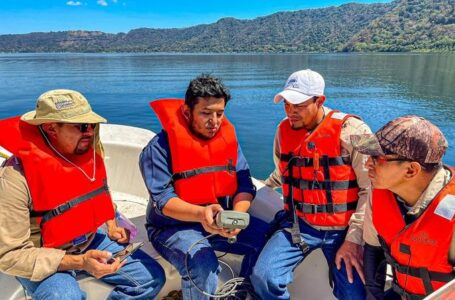 Verificar niveles de contaminación en lago de Coatepeque