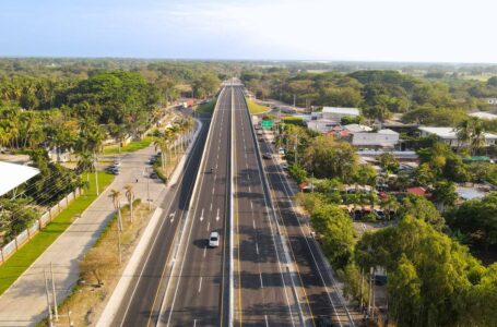 Avanzan trabajos de ampliación del primer tramo de carretera Litoral en La Libertad