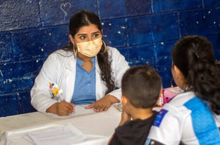 Realizan jornada médica en San Julian, Sonsonate