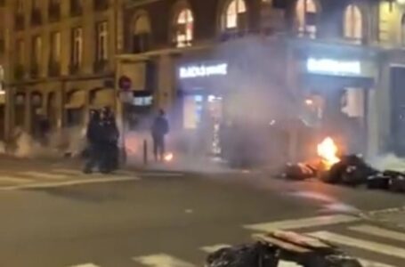 Policía de Francia captura a 310 manifestantes contra impopular reforma pensiones