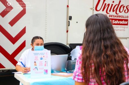 México presenta las Unidades Médicas Móviles, que acercarán servicios de salud a los salvadoreños