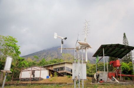 Mantienen vigilancia en desgasificación del volcán de San Miguel