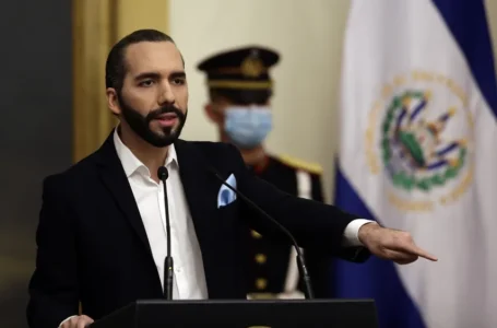 Bukele critica que EUA se preocupe por criminales encarcelados en El Salvador, mientras en ese país se condena a inocentes