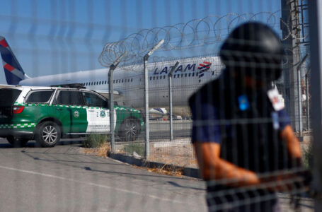 Dos muertos en intento de robo de camión blindado en pista de aterrizaje de aeropuerto de Chile