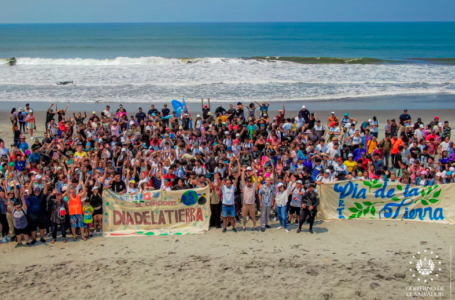 Gobierno realiza jornada de limpieza en playas de La Paz