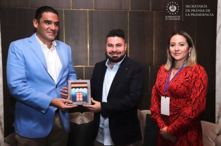 Director de Tejido Social comparte estrategias de seguridad con alcalde ecuatoriano
