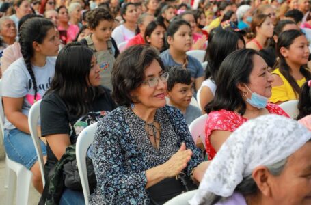 Alcaldía de Zaragoza rinde homenaje a mamás del municipio