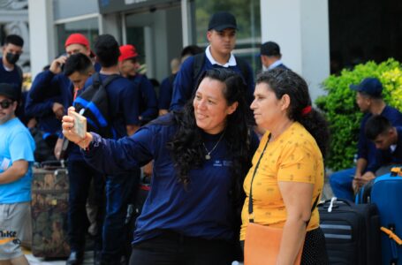 Viaja a Estados Unidos nuevo contingente de trabajadores salvadoreños