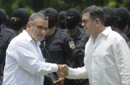 Funes revela complicidad de FMLN en pactos con pandillas