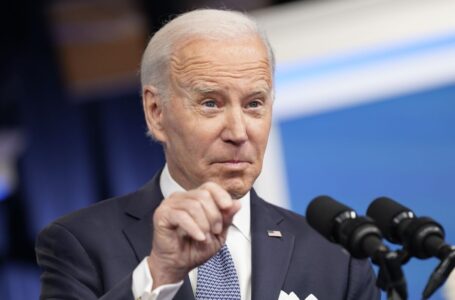 Casi el 70 % de los estadounidenses les preocupa la salud mental de Biden