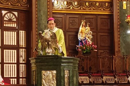 Arzobispo ve positiva la reducción del número de diputados