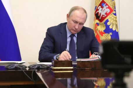 Putin a la búsqueda del cobijo de las masas