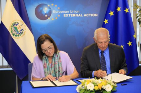 El Salvador y la Unión Europea firman memorándum para fortalecer relaciones