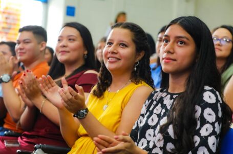 Jóvenes salvadoreños serán capacitados en habilidades digitales