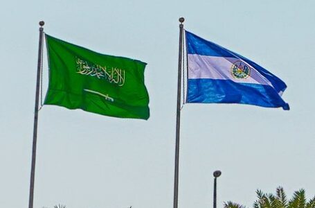 El Salvador abrirá pronto embajada en Arabia