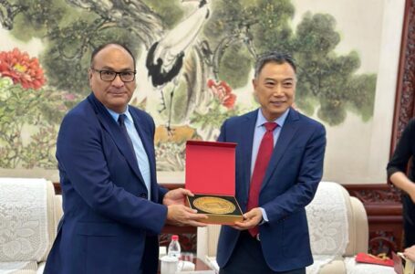 Presidente de CSJ visita instituciones de justicia en China